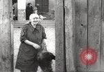 Standbild Juden im Dorf Ungvar Ruthenia Ungarn, 1939, aus Sekunde 36 historischem Filmmaterial Videoclip 65675063136