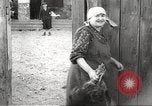 Standbild Juden im Dorf Ungvar Ruthenia Ungarn, 1939, aus Sekunde 38 historischem Filmmaterial Videoclip 65675063136