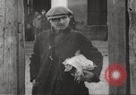 Standbild Juden im Dorf Ungvar Ruthenia Ungarn, 1939, aus Sekunde 44 historischem Filmmaterial Videoclip 65675063136