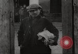 Standbild Juden im Dorf Ungvar Ruthenia Ungarn, 1939, aus Sekunde 47 historischem Filmmaterial Videoclip 65675063136