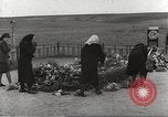 Image survivants et auteurs de Lidice massacre l'Europe, 1946, de la seconde 35 séquences d'archives historiques vidéo 65675063141