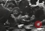 Image les victimes de guerre l'Europe, 1946, de la seconde 36 séquences d'archives historiques vidéo 65675063148