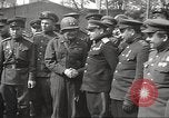 Immagine di Funzionari di soddisfare Torgau Germania, 1945, secondo 6 filmato di repertorio 65675063152