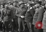 Immagine di Funzionari di soddisfare Torgau Germania, 1945, secondo 20 filmato di repertorio 65675063152