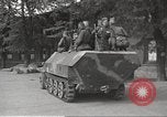 Immagine di Funzionari di soddisfare Torgau Germania, 1945, secondo 52 filmato di repertorio 65675063152