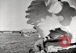 Immagine di Il tedesco paratroop soldati in formazione Germania, 1939, secondo 38 filmato di repertorio 65675063155
