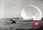 Immagine di Il tedesco paratroop soldati in formazione Germania, 1939, secondo 41 filmato di repertorio 65675063155