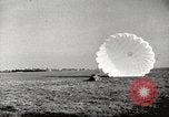 Immagine di Il tedesco paratroop soldati in formazione Germania, 1939, secondo 44 filmato di repertorio 65675063155