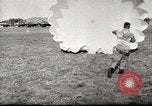 Immagine di Il tedesco paratroop soldati in formazione Germania, 1939, secondo 47 filmato di repertorio 65675063155