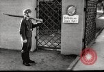 Immagine di Il tedesco paratroop soldati in formazione Germania, 1939, secondo 50 filmato di repertorio 65675063155