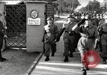 Immagine di Il tedesco paratroop soldati in formazione Germania, 1939, secondo 57 filmato di repertorio 65675063155