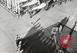 Immagine di Fabbricazione di Esercito Tedesco paracaduti seconda guerra mondiale Germania, 1939, secondo 6 filmato di repertorio 65675063156