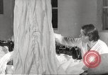 Immagine di Fabbricazione di Esercito Tedesco paracaduti seconda guerra mondiale Germania, 1939, secondo 15 filmato di repertorio 65675063156