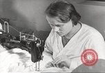 Immagine di Fabbricazione di Esercito Tedesco paracaduti seconda guerra mondiale Germania, 1939, secondo 20 filmato di repertorio 65675063156