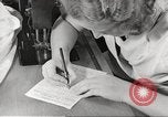 Immagine di Fabbricazione di Esercito Tedesco paracaduti seconda guerra mondiale Germania, 1939, secondo 43 filmato di repertorio 65675063156
