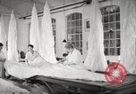 Immagine di Fabbricazione di Esercito Tedesco paracaduti seconda guerra mondiale Germania, 1939, secondo 52 filmato di repertorio 65675063156