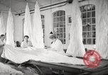 Immagine di Fabbricazione di Esercito Tedesco paracaduti seconda guerra mondiale Germania, 1939, secondo 55 filmato di repertorio 65675063156