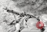 Standbild Deutsche MG 34 Machine Gun Deutschland, 1939, aus Sekunde 29 historischem Filmmaterial Videoclip 65675063160