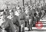 Standbild Deutsche Soldaten März und Singen Deutschland, 1939, aus Sekunde 6 historischem Filmmaterial Videoclip 65675063161