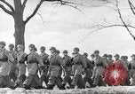 Standbild Deutsche Soldaten März und Singen Deutschland, 1939, aus Sekunde 16 historischem Filmmaterial Videoclip 65675063161