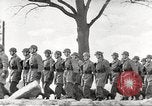 Standbild Deutsche Soldaten März und Singen Deutschland, 1939, aus Sekunde 20 historischem Filmmaterial Videoclip 65675063161