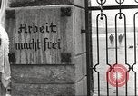 Standbild Zwangsarbeitslager Flossenburg Deutschland, 1945, aus Sekunde 30 historischem Filmmaterial Videoclip 65675063162