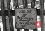 Standbild Zwangsarbeitslager Flossenburg Deutschland, 1945, aus Sekunde 36 historischem Filmmaterial Videoclip 65675063162