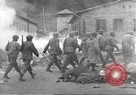 Standbild Konzentrationslager Flossenbürg Deutschland, 1945, aus Sekunde 32 historischem Filmmaterial Videoclip 65675063165