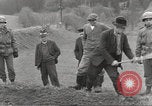 Standbild slave Arbeitslager Flossenburg Deutschland, 1945, aus Sekunde 41 historischem Filmmaterial Videoclip 65675063166