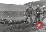 Image Le camp de concentration de Flossenbürg victimes d'atrocité Flossenburg Allemagne, 1945, de la seconde 12 séquences d'archives historiques vidéo 65675063167