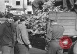 Standbild Vertriebene Wetzlar Deutschland, 1945, aus Sekunde 28 historischem Filmmaterial Videoclip 65675063173