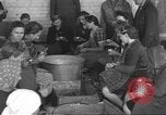 Standbild Vertriebene Wetzlar Deutschland, 1945, aus Sekunde 55 historischem Filmmaterial Videoclip 65675063173