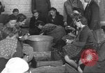 Standbild Vertriebene Wetzlar Deutschland, 1945, aus Sekunde 57 historischem Filmmaterial Videoclip 65675063173