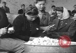 Standbild Vertriebene Wetzlar Deutschland, 1945, aus Sekunde 58 historischem Filmmaterial Videoclip 65675063173