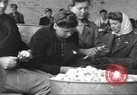 Standbild Vertriebene Wetzlar Deutschland, 1945, aus Sekunde 59 historischem Filmmaterial Videoclip 65675063173
