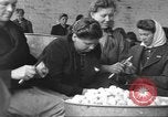 Standbild Vertriebene Wetzlar Deutschland, 1945, aus Sekunde 61 historischem Filmmaterial Videoclip 65675063173
