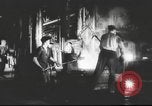 Standbild Deutsche Munitionsfabrik Deutschland, 1939, aus Sekunde 22 historischem Filmmaterial Videoclip 65675063178