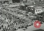 Standbild May Day Parade New York City USA, 1937, aus Sekunde 7 historischem Filmmaterial Videoclip 65675063190