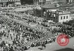 Standbild May Day Parade New York City USA, 1937, aus Sekunde 9 historischem Filmmaterial Videoclip 65675063190