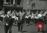 Standbild May Day Parade New York City USA, 1937, aus Sekunde 14 historischem Filmmaterial Videoclip 65675063190