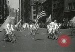 Standbild May Day Parade New York City USA, 1937, aus Sekunde 22 historischem Filmmaterial Videoclip 65675063190