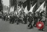 Standbild May Day Parade New York City USA, 1937, aus Sekunde 27 historischem Filmmaterial Videoclip 65675063190
