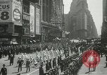 Standbild Duffy Memorial Enthüllungszeremonie New York City USA, 1937, aus Sekunde 13 historischem Filmmaterial Videoclip 65675063192