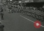 Standbild Duffy Memorial Enthüllungszeremonie New York City USA, 1937, aus Sekunde 28 historischem Filmmaterial Videoclip 65675063192