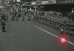 Standbild Duffy Memorial Enthüllungszeremonie New York City USA, 1937, aus Sekunde 31 historischem Filmmaterial Videoclip 65675063192