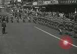 Standbild Duffy Memorial Enthüllungszeremonie New York City USA, 1937, aus Sekunde 32 historischem Filmmaterial Videoclip 65675063192