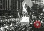 Standbild Duffy Memorial Enthüllungszeremonie New York City USA, 1937, aus Sekunde 38 historischem Filmmaterial Videoclip 65675063192