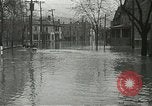 Standbild Hochwasserschäden Wheeling West Virginia USA, 1937, aus Sekunde 25 historischem Filmmaterial Videoclip 65675063193