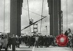 Standbild Golden Gate Bridge Widmung San Francisco California USA, 1937, aus Sekunde 32 historischem Filmmaterial Videoclip 65675063194