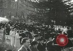 Standbild Hoop-rolling championship Wellesley Massachusetts USA, 1937, aus Sekunde 23 historischem Filmmaterial Videoclip 65675063196